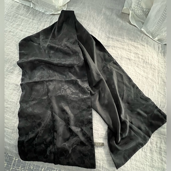 ECHO black damask 100% silk opera length scarf // soirée shoulder wrap - Picture 6 of 7